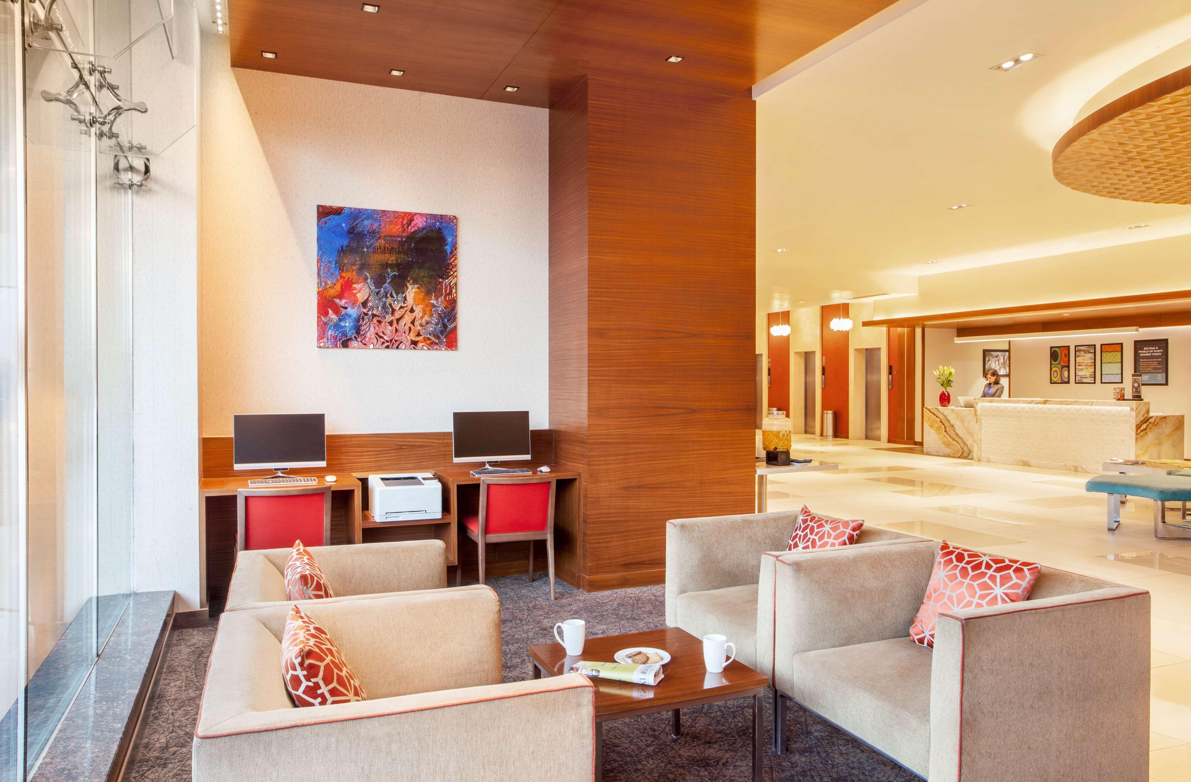 Hyatt Place Hyderabad Banjara Hills Dış mekan fotoğraf Business Center