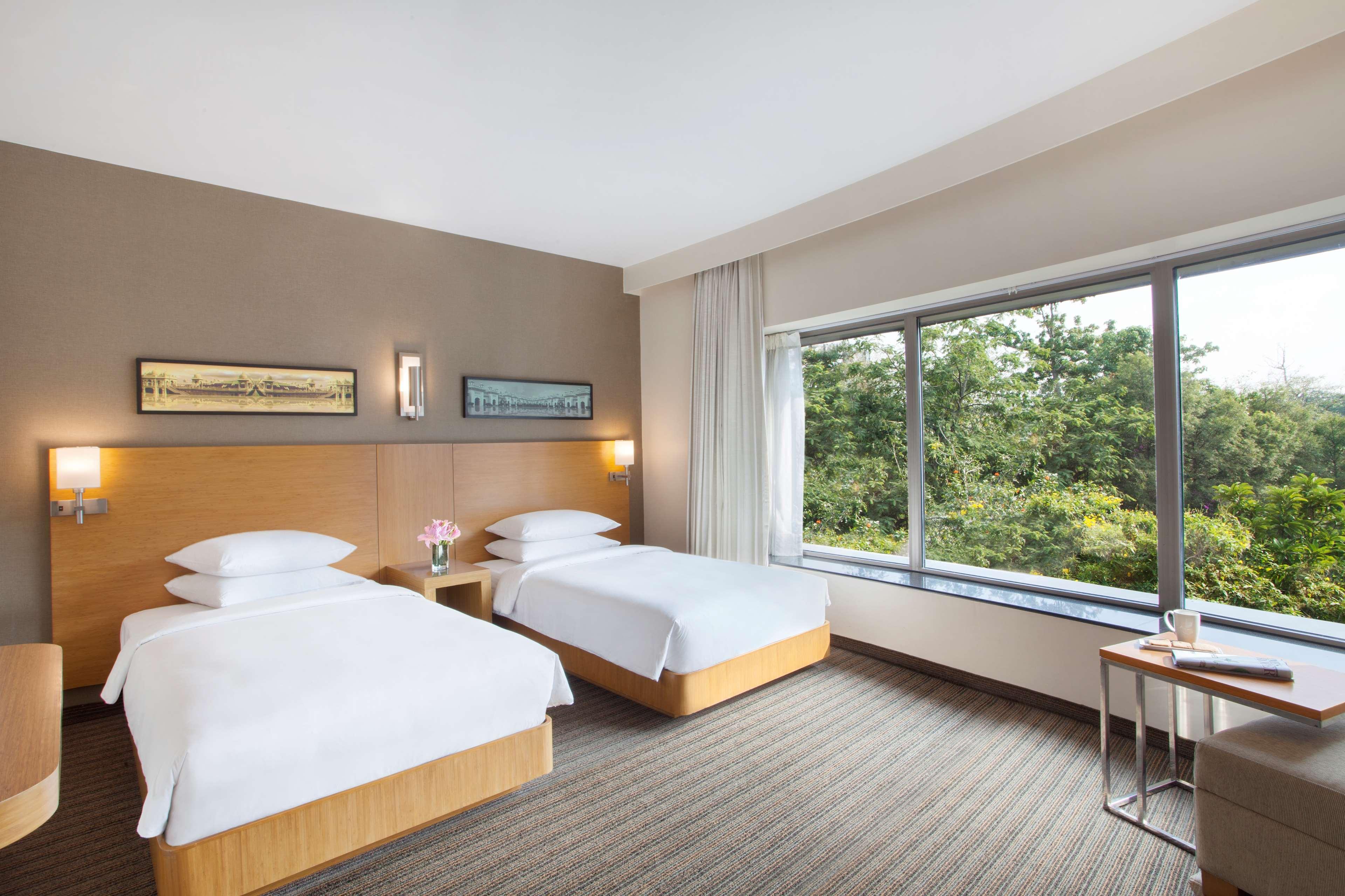 Hyatt Place Hyderabad Banjara Hills Dış mekan fotoğraf Deluxe Room