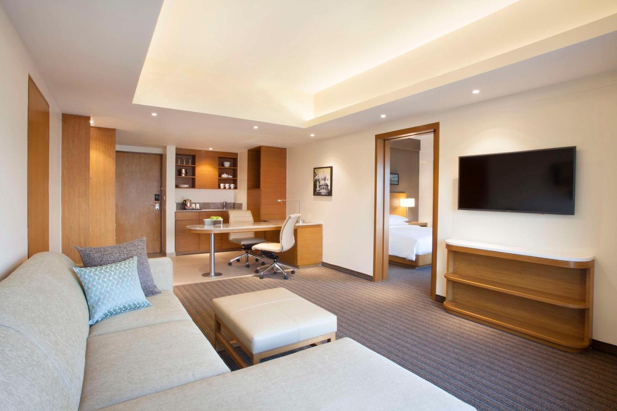 Hyatt Place Hyderabad Banjara Hills Dış mekan fotoğraf Suite