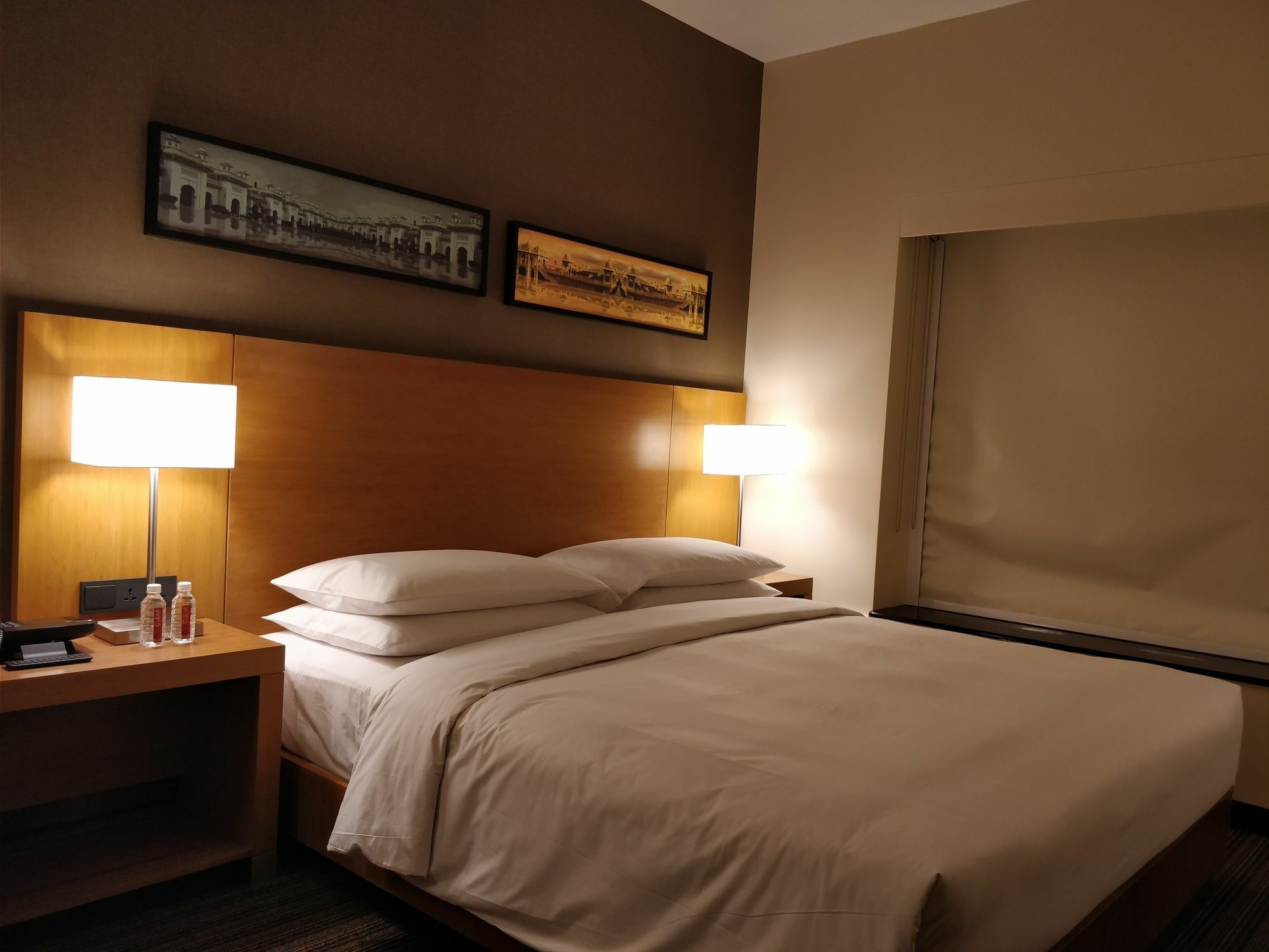 Hyatt Place Hyderabad Banjara Hills Dış mekan fotoğraf A room at the hotel